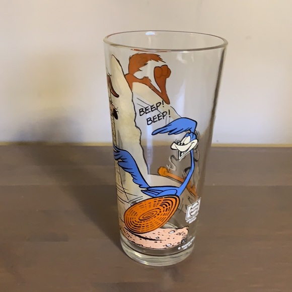Warner Brothers Vintage Road Runner Glass - Picture 5 of 7